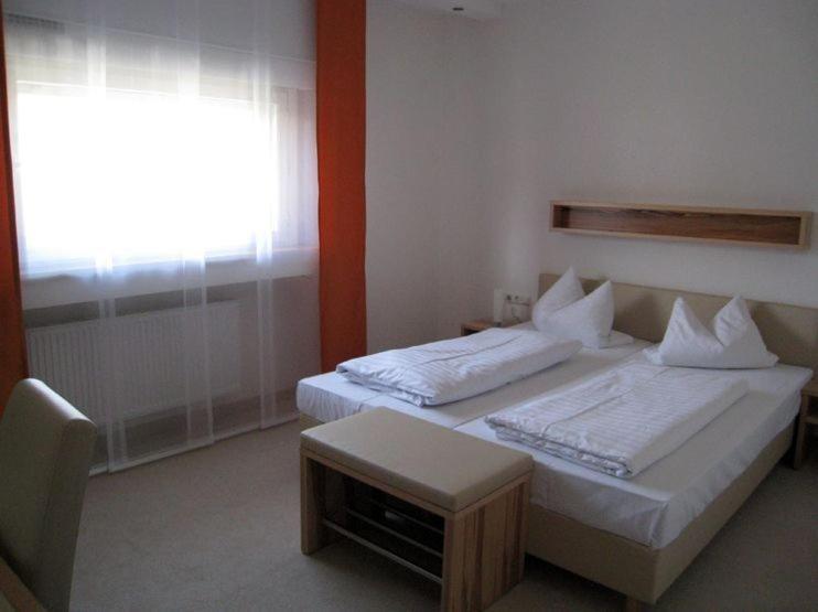 Hotel Barbarina Τούμπινγκεν Δωμάτιο φωτογραφία
